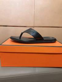 Picture of Louis Vuitton Slippers _SKULVsz38-44mnf05021325